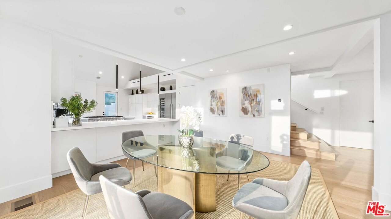 Dining room, Interior, Kitchen, Pendant Lights, Recessed Lighting, Wood Texture Flooring
