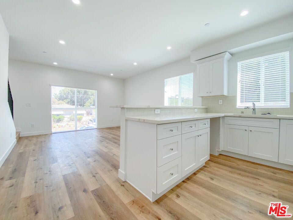 Empty room, Interior, Kitchen, Recessed Lighting, Wood Texture Flooring