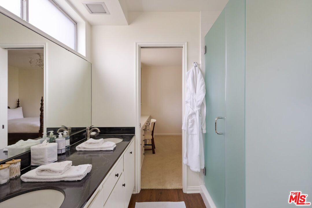 Bathroom, Dual Sink Vanities, Interior, Wood Texture Flooring