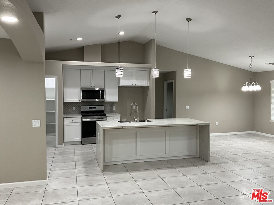 Interior, Kitchen, Pendant Lights, Recessed Lighting, Stainless Steel Appliances
