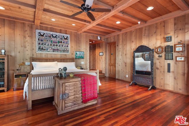 Bedroom, Interior, Recessed Lighting, Wooden Beams, Wooden Ceilings, Wood Texture Flooring, Wooden Walls