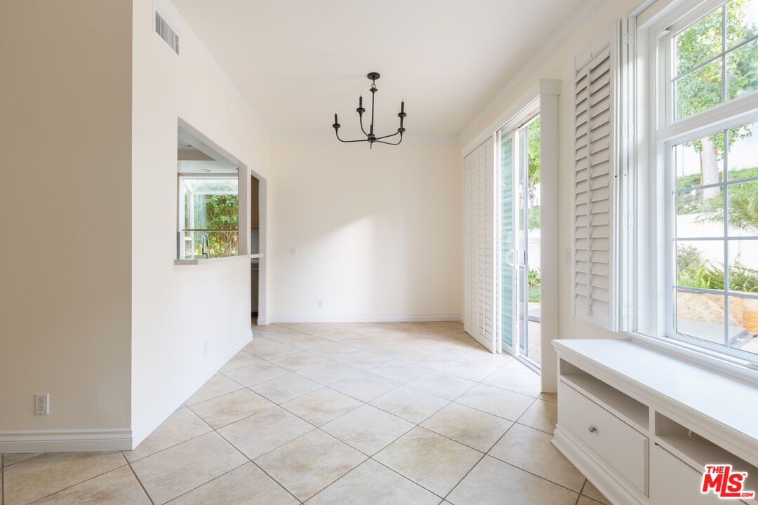 Chandelier, Empty room, Interior