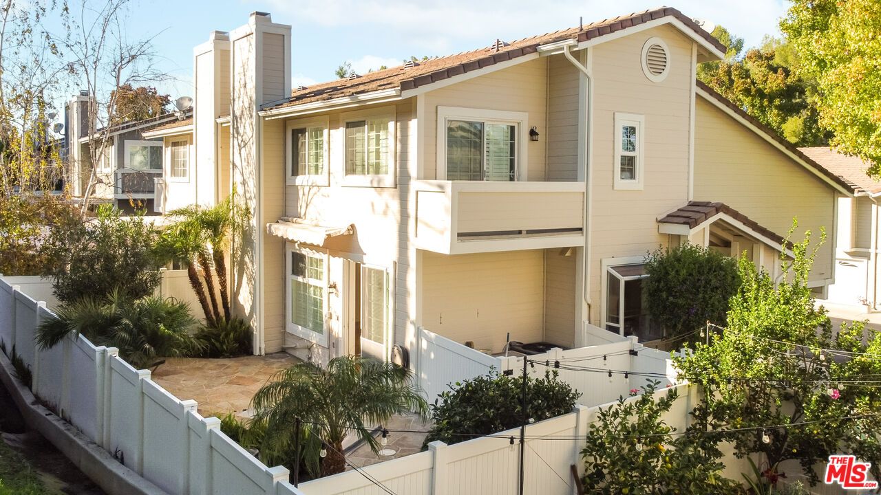 Exterior, Facade, Mediterranean