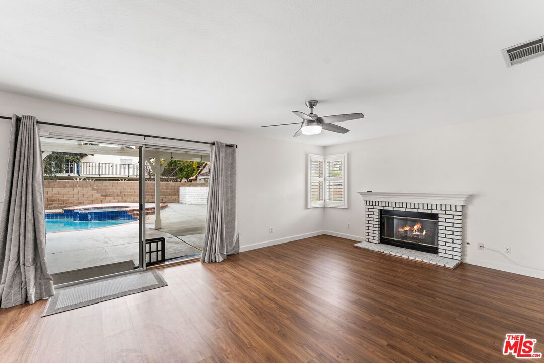 Empty room, Fireplace, Interior, Wood Texture Flooring
