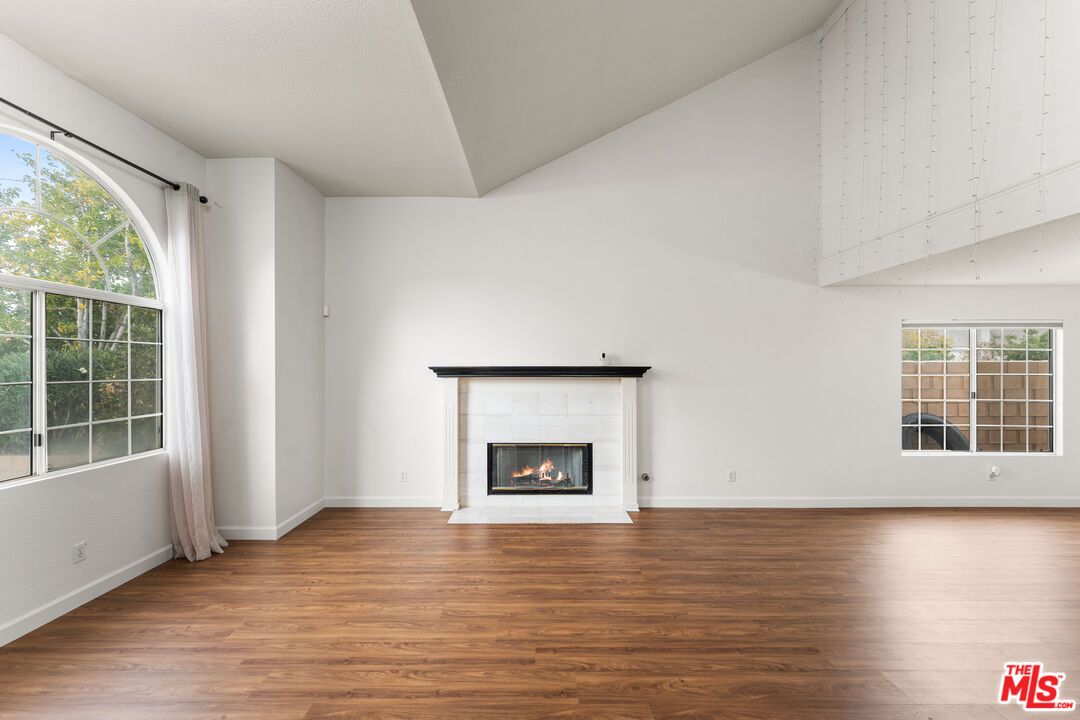Empty room, Fireplace, Interior, Wood Texture Flooring