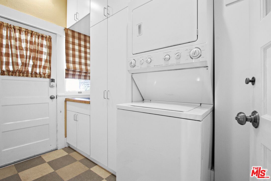 Interior, Utility Closets, Washer