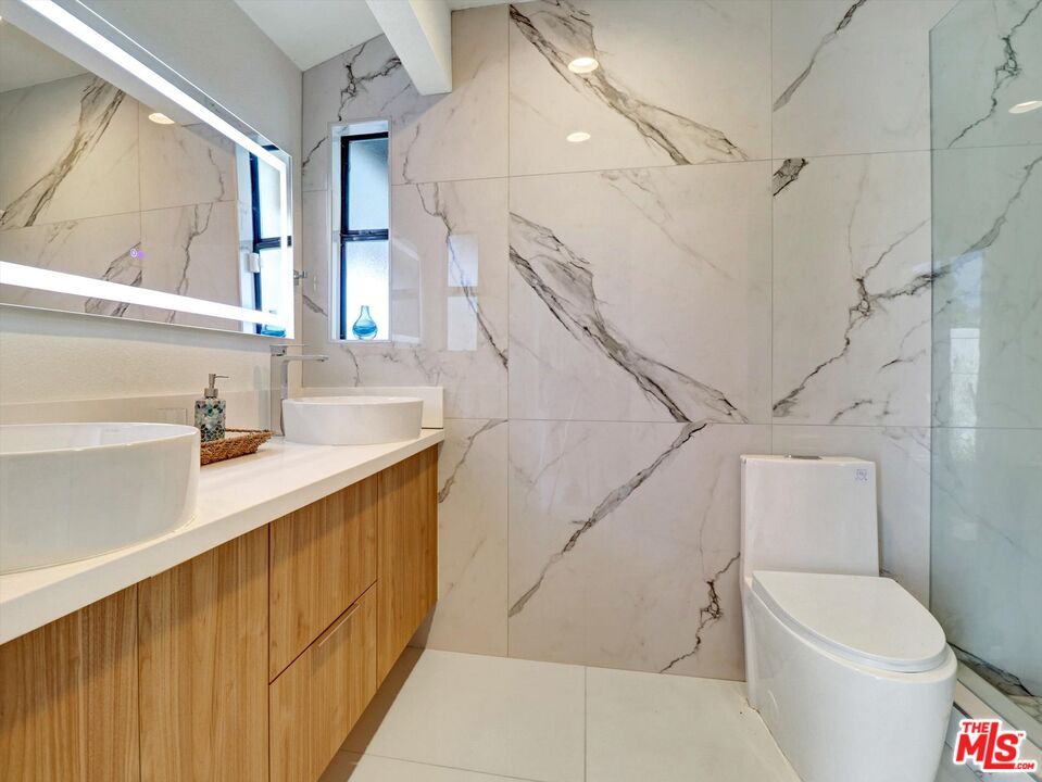 Bathroom, Interior, Marble Walls