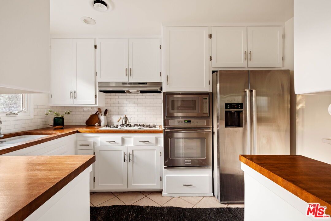 Interior, Kitchen, Stainless Steel Appliances