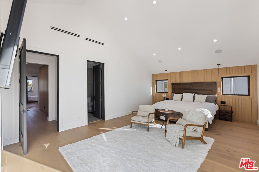 Bedroom, Interior, Pendant Lights, Recessed Lighting, Wood Texture Flooring, Wooden Walls