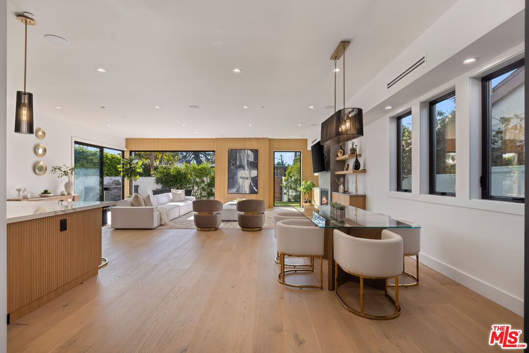 Dining room, Interior, Living room, Pendant Lights, Recessed Lighting, Wood Texture Flooring