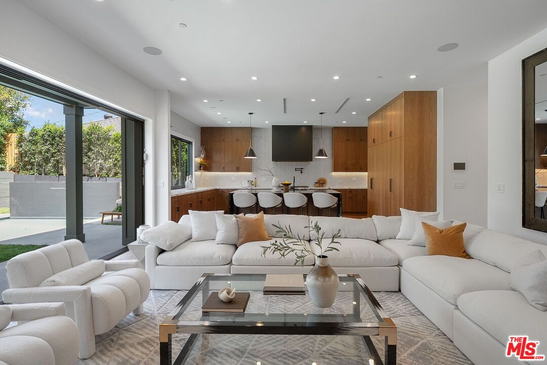 Interior, Kitchen, Living room, Pendant Lights, Recessed Lighting