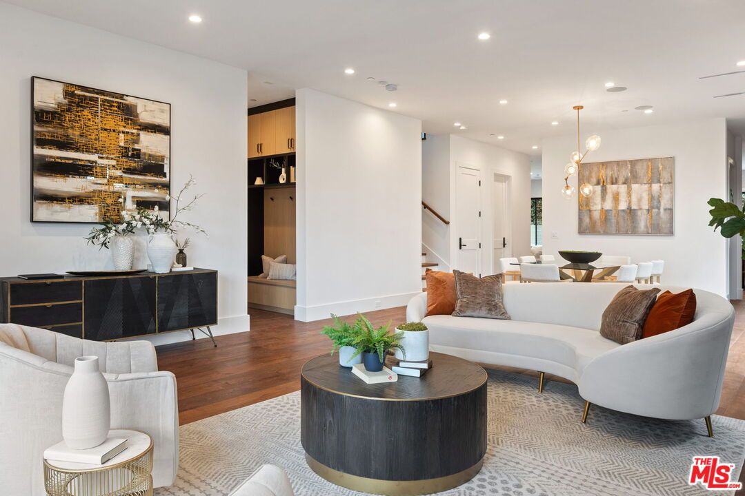 Dining room, Interior, Living room, Pendant Lights, Recessed Lighting, Wood Texture Flooring
