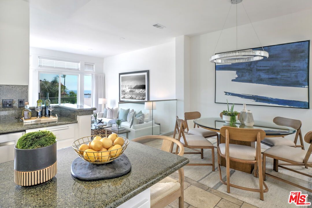 Dining room, Interior, Living room, Pendant Lights