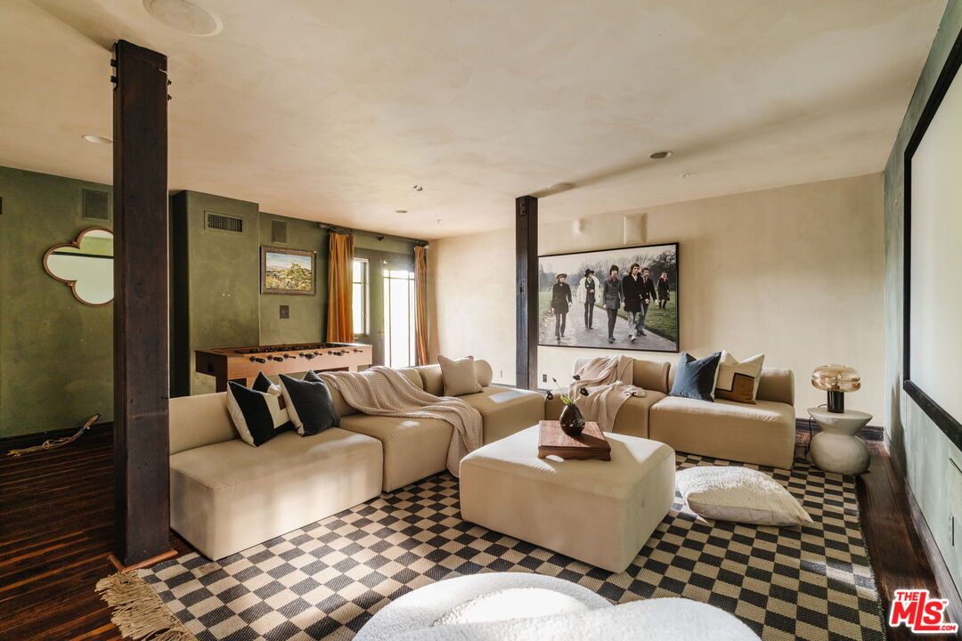 Game Room, Interior, Living room, Recessed Lighting, Wood Texture Flooring