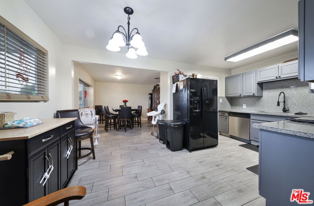 Chandelier, Dining room, Interior, Kitchen, Wood Texture Flooring
