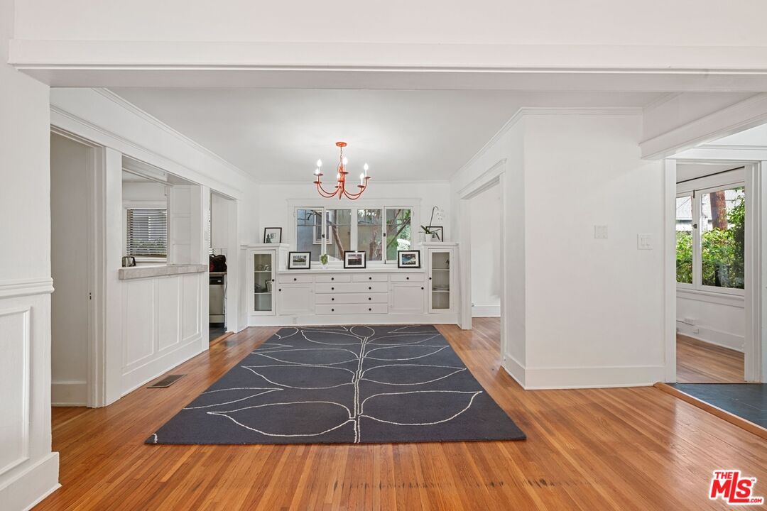 Chandelier, Interior, Wood Texture Flooring