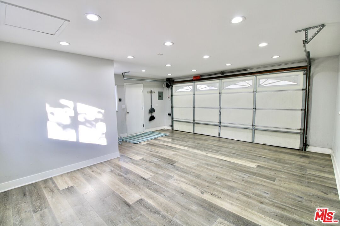 Garage, Interior, Recessed Lighting, Wood Texture Flooring