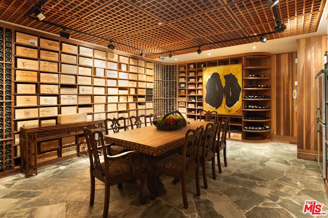 Dining room, Interior, Recessed Lighting, Wine Storage
