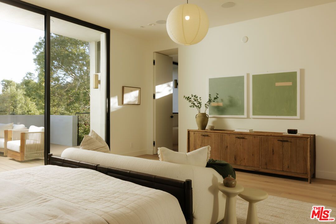 Bedroom, Interior, Pendant Lights, Wood Texture Flooring