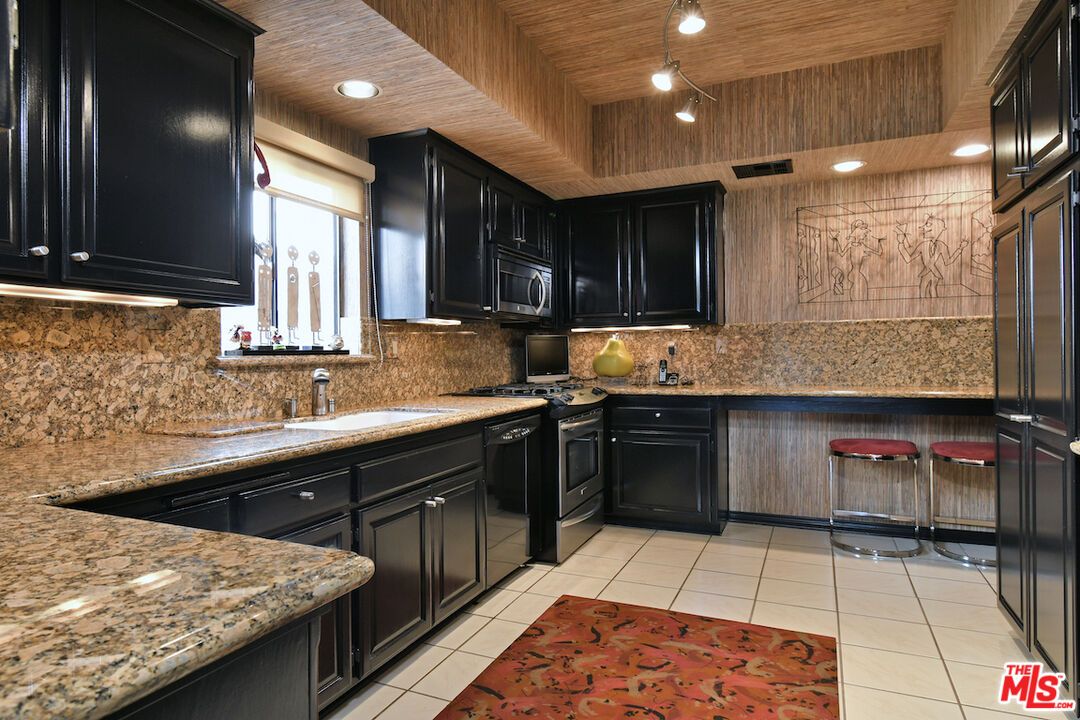 Interior, Kitchen, Recessed Lighting, Wooden Ceilings