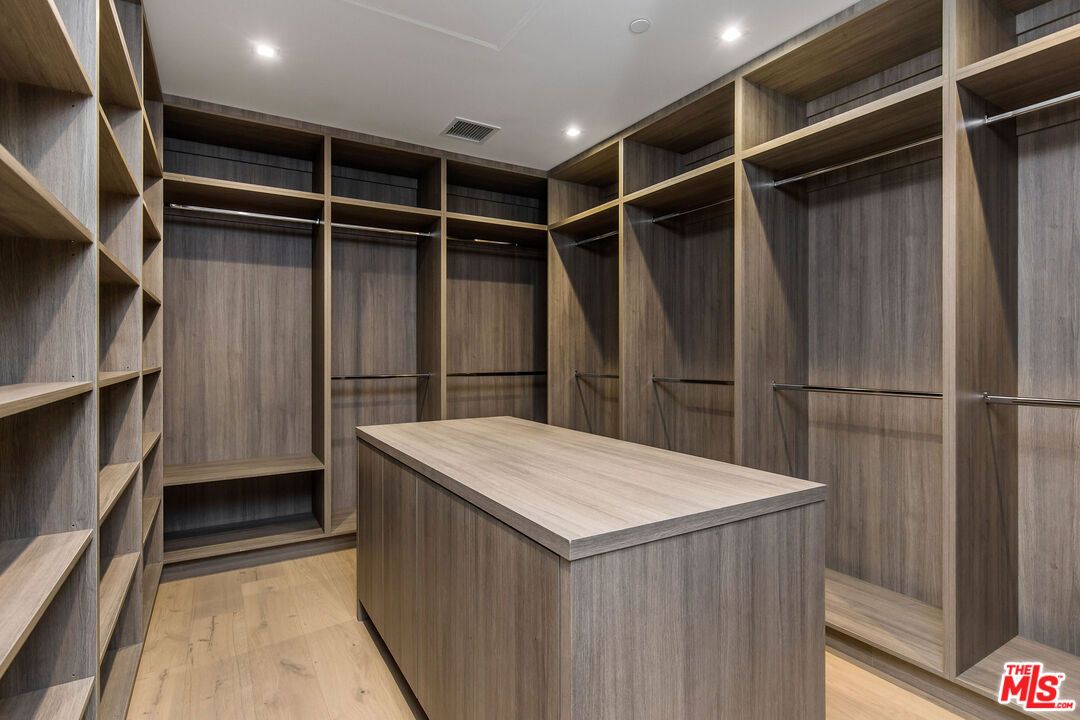 Interior, Recessed Lighting, Walk-in Closets, Wood Texture Flooring