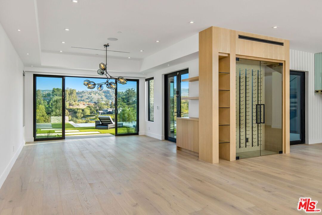 Interior, Pendant Lights, Recessed Lighting, Wine Storage, Wood Texture Flooring