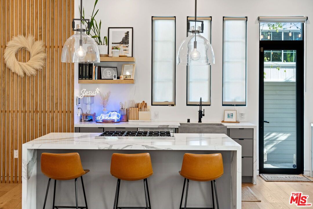 Interior, Kitchen, Pendant Lights, Wood Texture Flooring