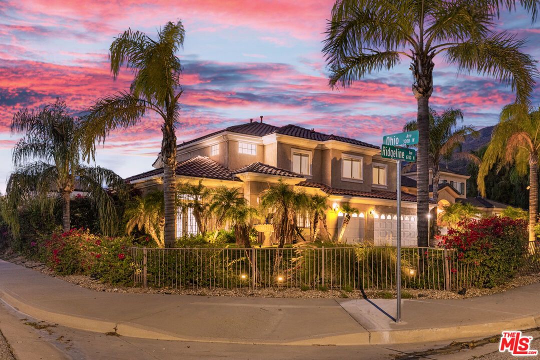 Exterior, Facade, Mediterranean