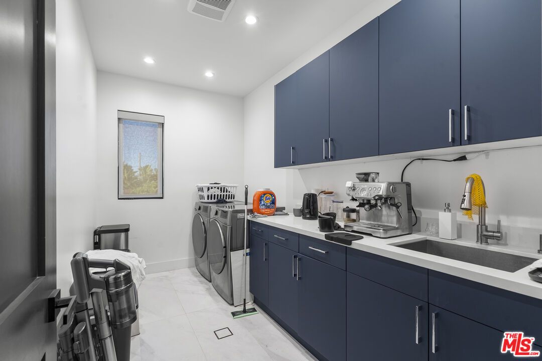 Interior, Recessed Lighting, Washer