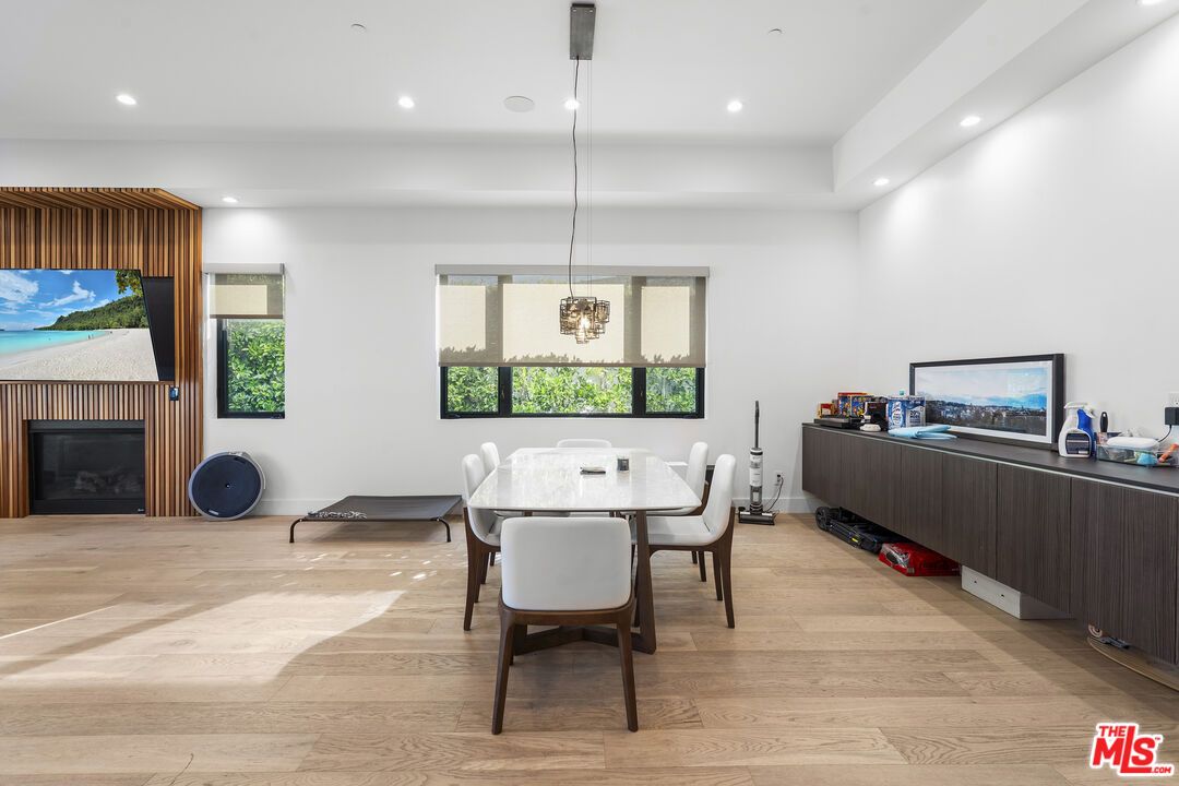 Dining room, Interior, Pendant Lights, Recessed Lighting, Wood Texture Flooring
