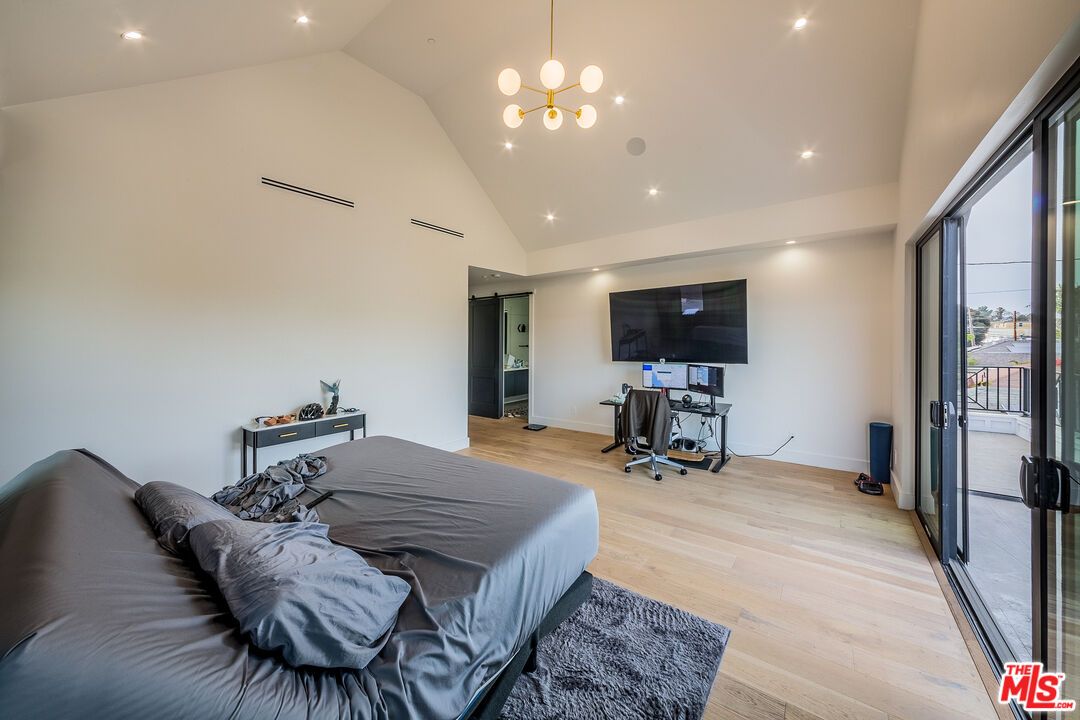 Bedroom, Interior, Pendant Lights, Recessed Lighting, Wood Texture Flooring