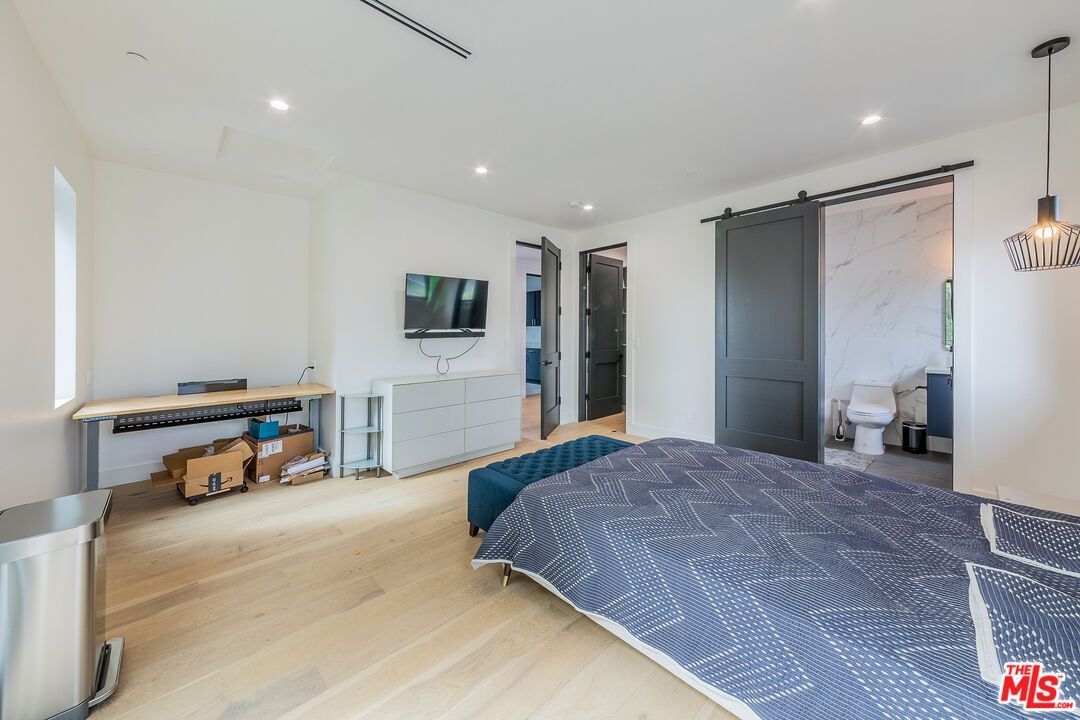 Bathroom, Bedroom, Interior, Pendant Lights, Recessed Lighting, Wood Texture Flooring