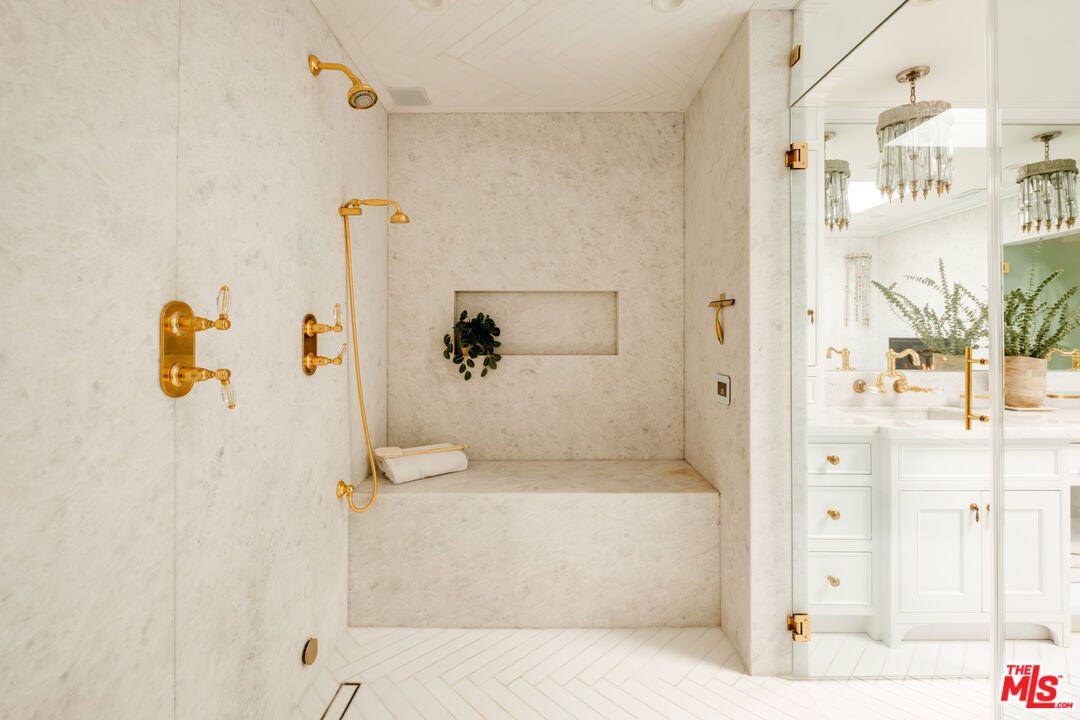 Bathroom, Chandelier, Interior