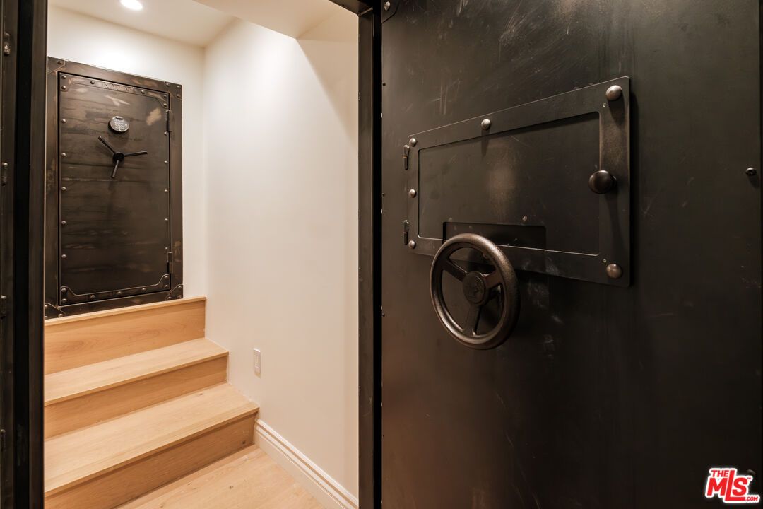 Bathroom, Interior, Recessed Lighting, Wood Texture Flooring