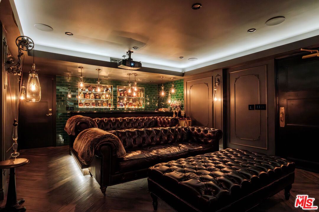 Interior, Pendant Lights, Recessed Lighting, Wood Texture Flooring