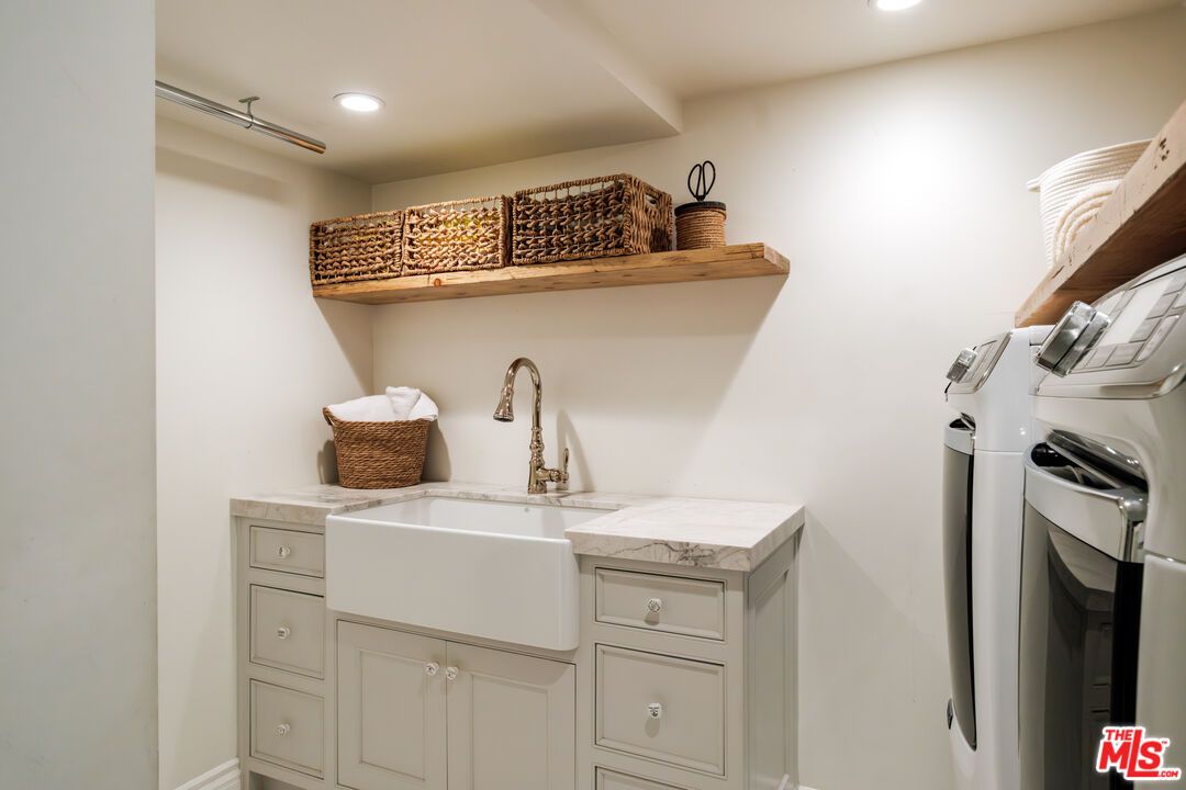 Interior, Recessed Lighting, Washer