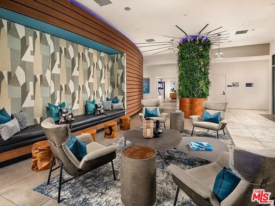 Interior, Living room, Marble, Pendant Lights, Recessed Lighting