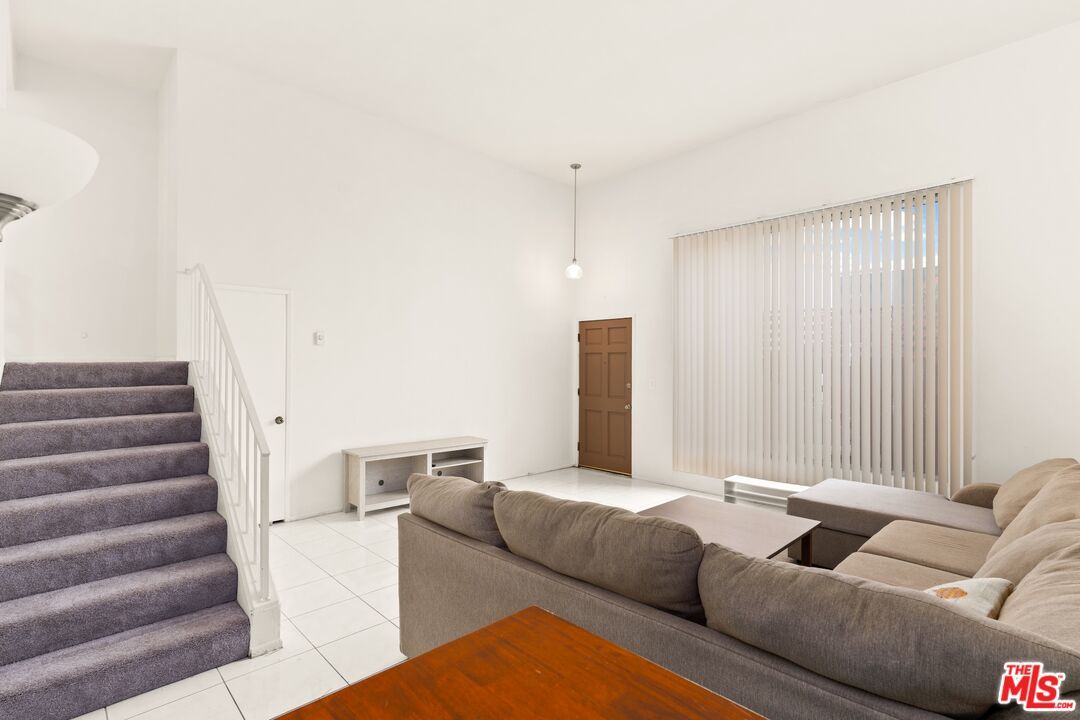 Interior, Living room, Pendant Lights