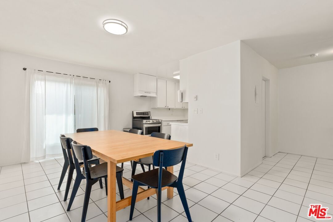 Dining room, Interior, Kitchen