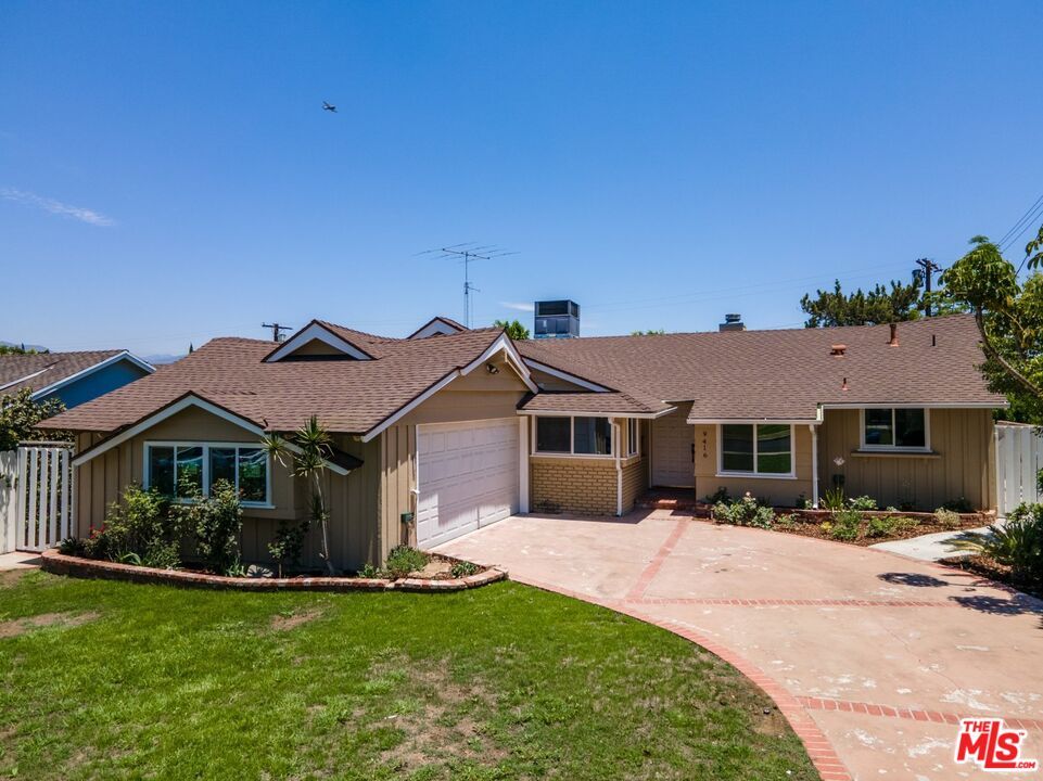 Attached, Backyard, Exterior, Facade, Ranch