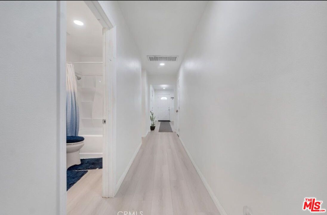 Bathroom, Interior, Recessed Lighting, Wood Texture Flooring