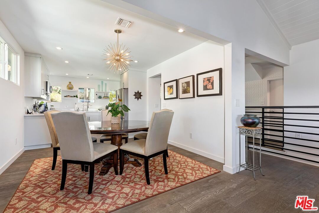 Dining room, Interior, Kitchen, Pendant Lights, Recessed Lighting, Wood Texture Flooring