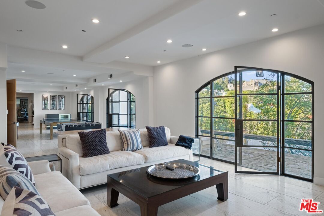 Game Room, Interior, Living room, Recessed Lighting