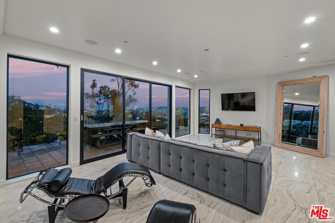 Interior, Marble, Recessed Lighting