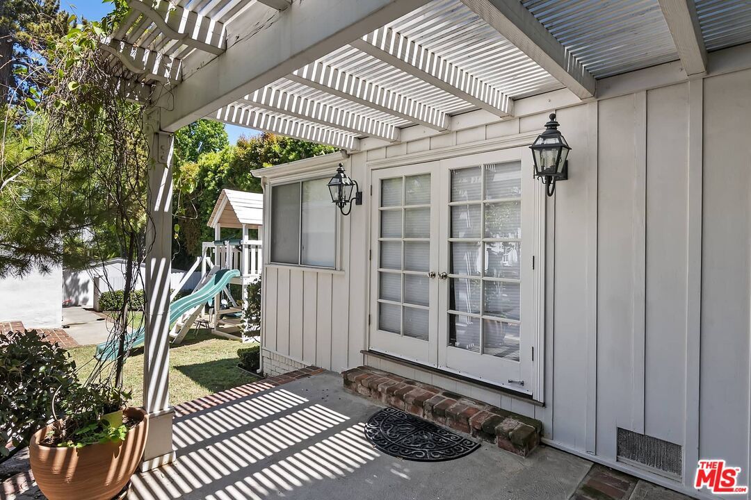 Backyard, Exterior, Playground