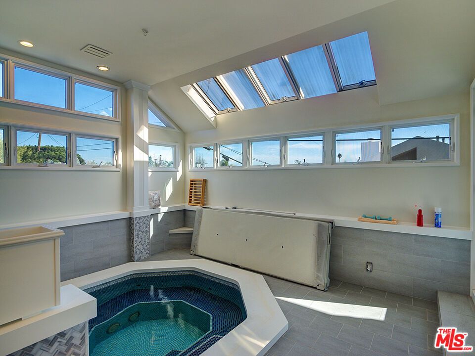 Interior, Pool, Recessed Lighting