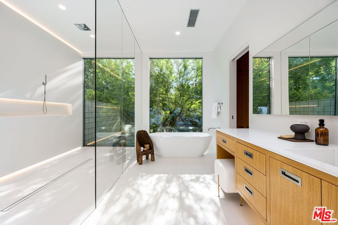 Bathroom, Free Standing Baths, Glass Shower, Interior, Recessed Lighting