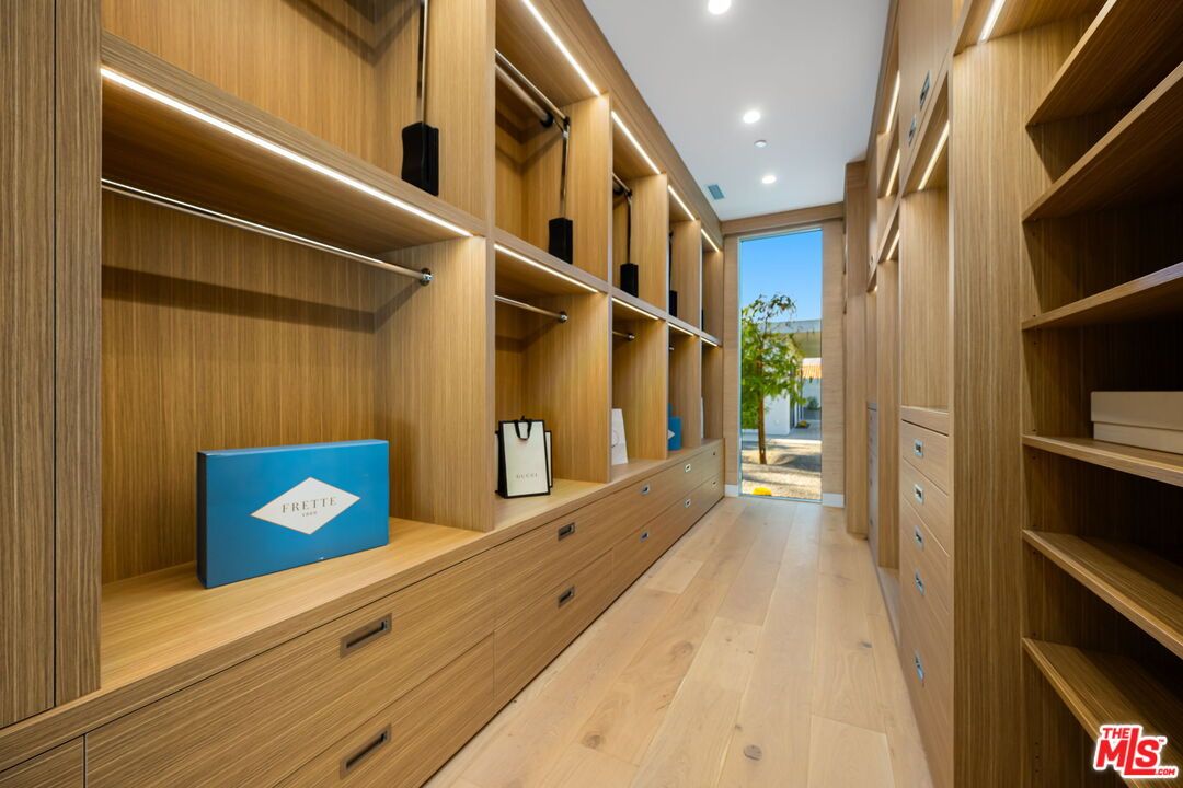 Interior, Recessed Lighting, Walk-in Closets, Wood Texture Flooring