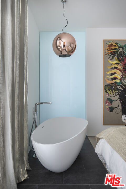 Bathroom, Free Standing Baths, Interior