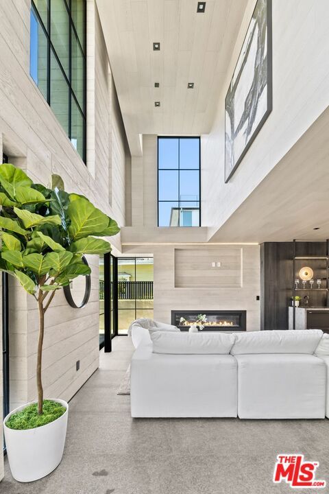 Fireplace, Interior, Living room, Pendant Lights, Recessed Lighting